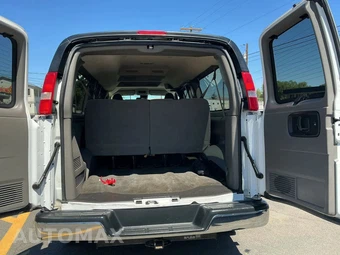 2019 Chevrolet Express 3500 Passenger Van LT 1LT 155.0" WB - miniatura 13