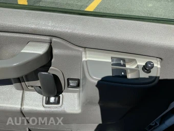 2019 Chevrolet Express 3500 Passenger Van LT 1LT 155.0" WB - miniatura 17