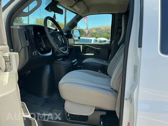 2019 Chevrolet Express 3500 Passenger Van LT 1LT 155.0" WB - miniatura 9