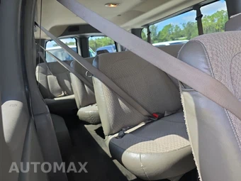 2019 Chevrolet Express 3500 Passenger Van LT 1LT 155.0" WB - miniatura 14