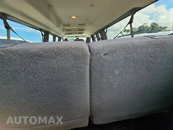 2019 Chevrolet Express 3500 Passenger Van LT 1LT 155.0" WB - miniatura 17