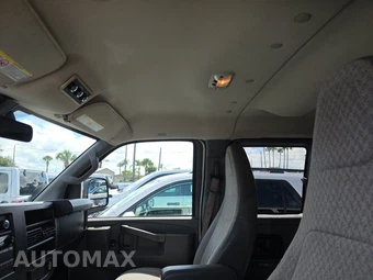 2019 Chevrolet Express 3500 Passenger Van LT 1LT 155.0" WB - miniatura 18