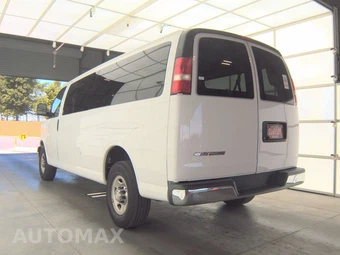 2019 Chevrolet Express 3500 Passenger Van LT 1LT 155.0" WB - miniatura 6