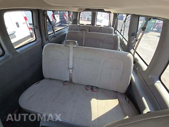 2019 Chevrolet Express 3500 Passenger Van LT 1LT 155.0" WB - miniatura 13