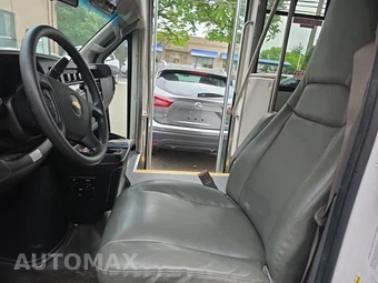 2019 Chevrolet Express 4500 Cutaway 2WT DRW – miniatura 13