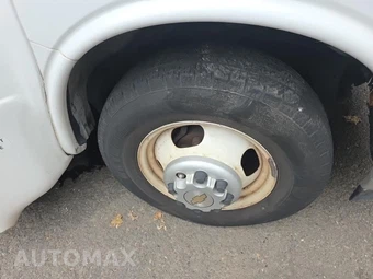 2019 Chevrolet Express 4500 Cutaway 2WT DRW – miniatura 9