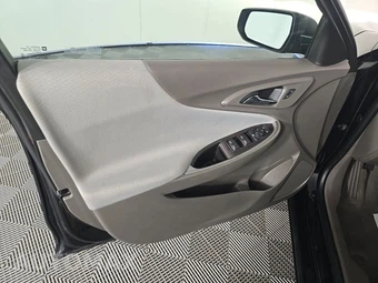 2019 Chevrolet Malibu LS 1FL - miniatura 9