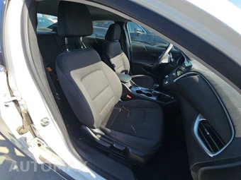 2019 Chevrolet Malibu LS 1FL - miniatura 8