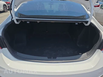 2019 Chevrolet Malibu LS 1LS - miniatura 16