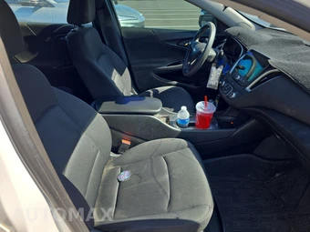 2019 Chevrolet Malibu LS 1LS – miniatura 8