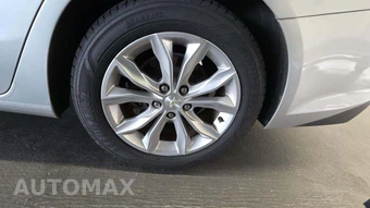 2019 Chevrolet Malibu LT 1LT – miniatura 27