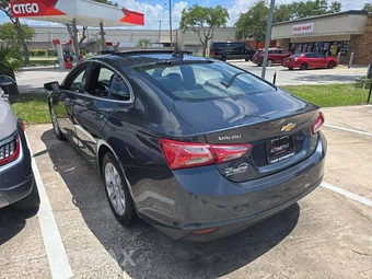 2019 Chevrolet Malibu LT 1LT – miniatura 2