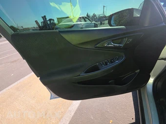 2019 Chevrolet Malibu LT 1LT – miniatura 9
