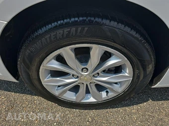 2019 Chevrolet Malibu LT 1LT – miniatura 10