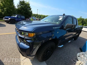 2019 Chevrolet Silverado 1500 Custom Extended Cab Medium Bed 1CX