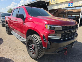 2019 Chevrolet Silverado 1500 Custom Trail Boss Crew Cab Short Bed 2CX - miniatura 4
