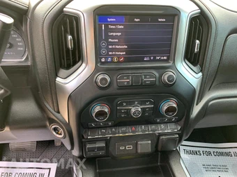 2019 Chevrolet Silverado 1500 LTZ Crew Cab Medium Bed - miniatura 16