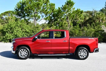 2019 Chevrolet Silverado 1500 LTZ Crew Cab Short Bed 1LZ - miniatura 3