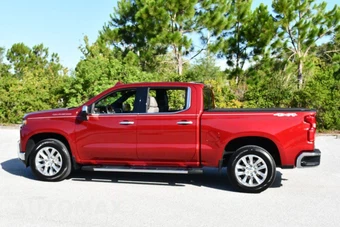2019 Chevrolet Silverado 1500 LTZ Crew Cab Short Bed 1LZ - miniatura 4