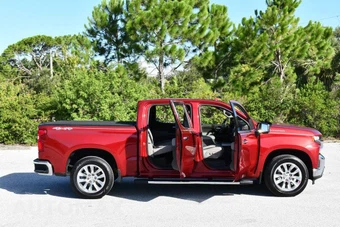2019 Chevrolet Silverado 1500 LTZ Crew Cab Short Bed 1LZ - miniatura 8