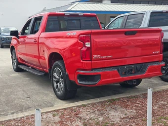 2019 Chevrolet Silverado 1500 RST Crew Cab Medium Bed 1SP – miniatura 2