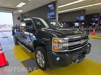 2019 Chevrolet Silverado 2500HD High Country Crew Cab Medium Bed 3LZ - miniatura 3