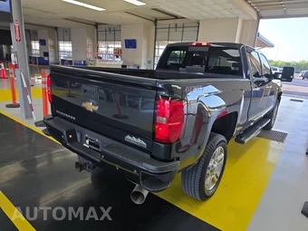 2019 Chevrolet Silverado 2500HD High Country Crew Cab Medium Bed 3LZ - miniatura 4