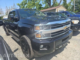 2019 Chevrolet Silverado 2500HD High Country Crew Cab Medium Bed 3LZ - miniatura 4