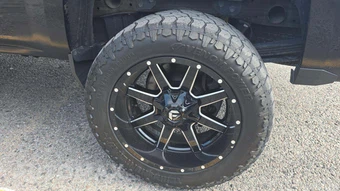 2019 Chevrolet Silverado 2500HD High Country Crew Cab Medium Bed 3LZ - miniatura 24