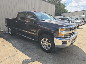 2019 Chevrolet Silverado 2500HD LTZ Crew Cab Medium Bed 1LZ - miniatura 4