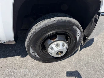 2019 Chevrolet Silverado 3500HD Cab Chassis WT Crew Cab 1WT DRW - miniatura 11