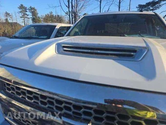 2019 Chevrolet Silverado 3500HD LT Crew Cab Long Bed - miniatura 21