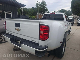 2019 Chevrolet Silverado 3500HD LTZ Crew Cab Long Bed DRW - miniatura 3