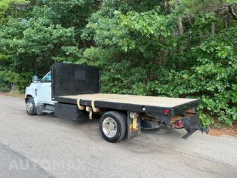 2019 Chevrolet SILVERADO MEDIUM DUTY Base - miniatura 3
