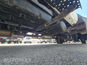2019 Chevrolet SILVERADO MEDIUM DUTY Base - miniatura 4