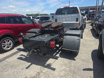 2019 Chevrolet SILVERADO MEDIUM DUTY Base - miniatura 4