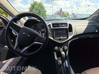 2019 Chevrolet Sonic LT Hatchback 1SD – miniatura 10