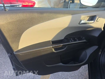 2019 Chevrolet Sonic LT Sedan 1SD - miniatura 9