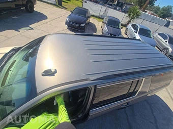 2019 Chevrolet Suburban 1500 LT 1LT - miniatura 9