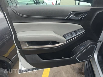 2019 Chevrolet Suburban 1500 LT 1LT - miniatura 9