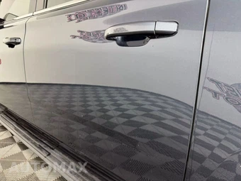 2019 Chevrolet Suburban 1500 LT 1LT - miniatura 30