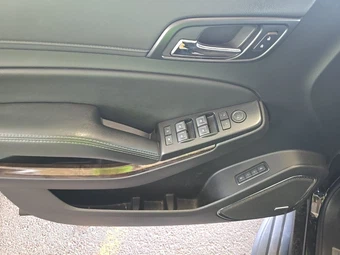 2019 Chevrolet Suburban 1500 LT 1LT - miniatura 9