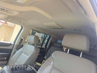 2019 Chevrolet Suburban 1500 LT 1LT - miniatura 11