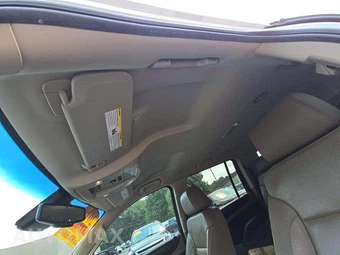 2019 Chevrolet Suburban 1500 LT 1LT - miniatura 8