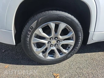 2019 Chevrolet Traverse Premier 1LZ - miniatura 10
