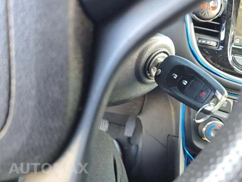 2019 Chevrolet Trax LS 1LS – miniatura 4