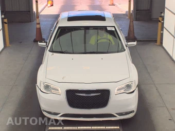 2019 Chrysler 300 Limited – miniatura 2