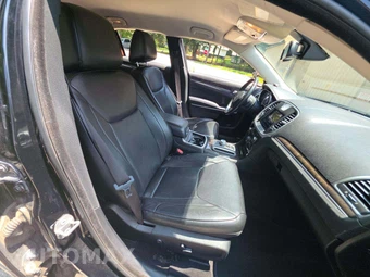 2019 Chrysler 300 Limited – miniatura 18