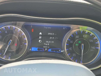 2019 Chrysler 300 Limited – miniatura 9