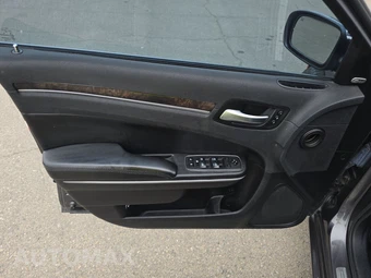 2019 Chrysler 300 Limited – miniatura 9